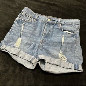 Distressed Cuffed Shorts, size 7